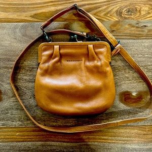 Wanderers Travel Co The Versailles Evening Crossbody in classic tan